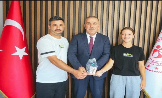 Milli Sporcumuz : Şükriye Ezgi AKYOL
